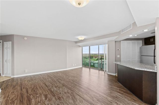 3838 Rainbow Boulevard 1402, Kansas City, KS 66103