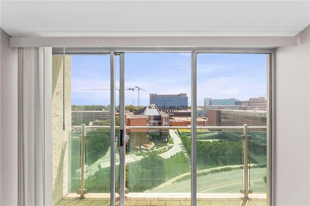 3838 Rainbow Boulevard 1402, Kansas City, KS 66103