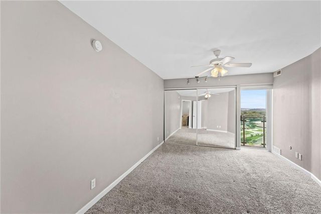 3838 Rainbow Boulevard 1402, Kansas City, KS 66103
