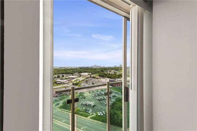 3838 Rainbow Boulevard 1402, Kansas City, KS 66103