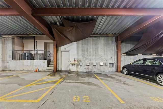 3838 Rainbow Boulevard 1402, Kansas City, KS 66103