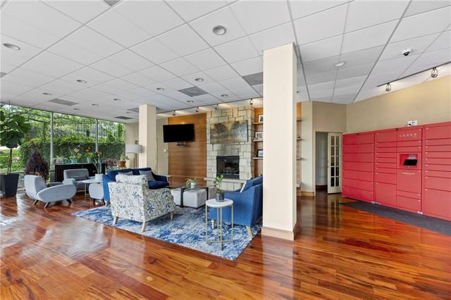 3838 Rainbow Boulevard 1402, Kansas City, KS 66103