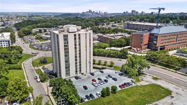 3838 Rainbow Boulevard 1402, Kansas City, KS 66103