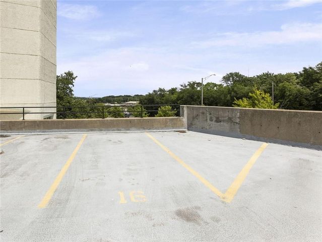 3838 Rainbow Boulevard 1402, Kansas City, KS 66103