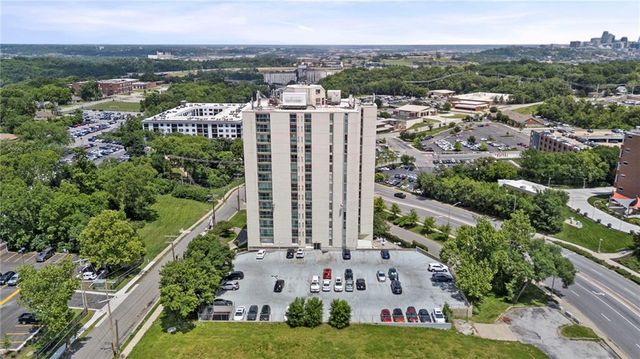3838 Rainbow Boulevard 1402, Kansas City, KS 66103