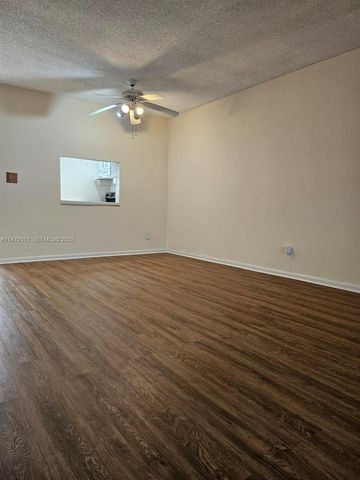 5940 NW 64th Avenue 106, Tamarac, FL 33319