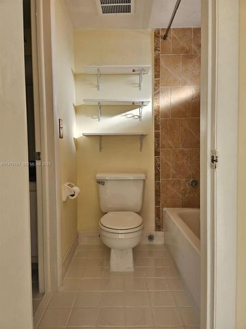 5940 NW 64th Avenue 106, Tamarac, FL 33319