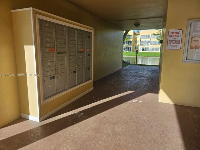 5940 NW 64th Avenue 106, Tamarac, FL 33319