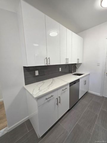 43-42 45th Street 4H, Sunnyside, NY 11104