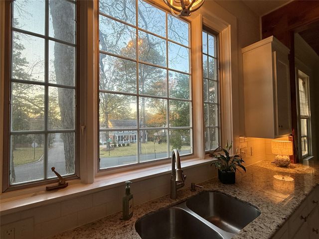 957 Unadilla Street, Shreveport, LA 71106