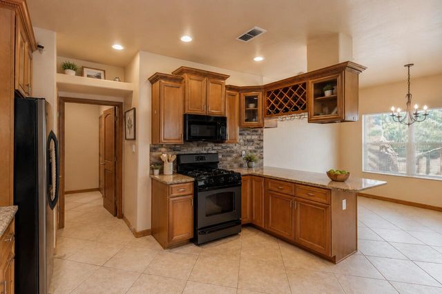 2419 Jerry Road SW, Albuquerque, NM 87105
