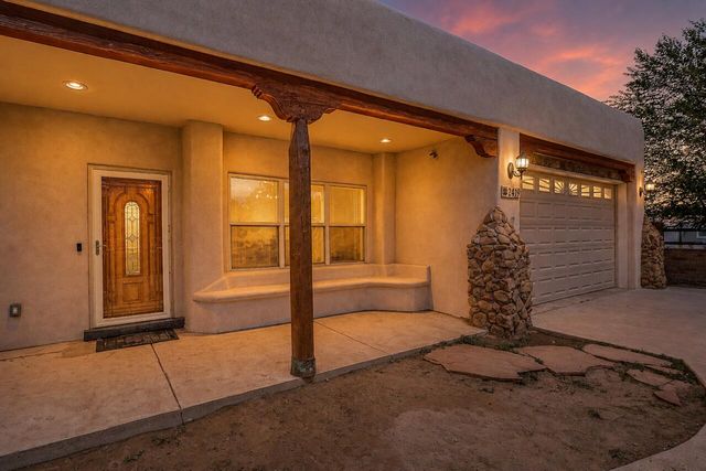 2419 Jerry Road SW, Albuquerque, NM 87105