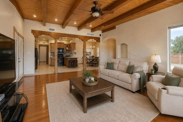 2419 Jerry Road SW, Albuquerque, NM 87105