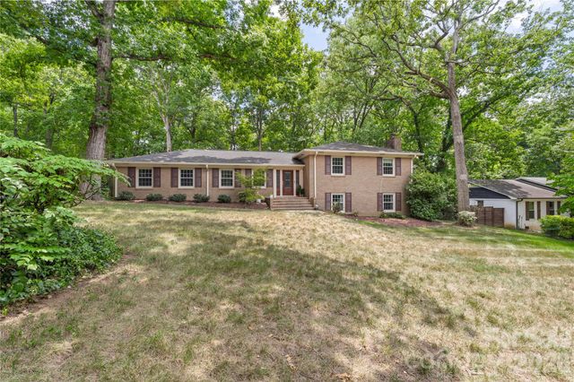 1800 Lumarka Drive, Charlotte, NC 28212