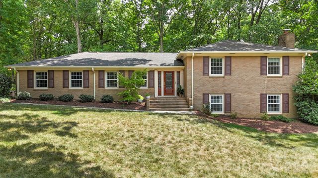 1800 Lumarka Drive, Charlotte, NC 28212