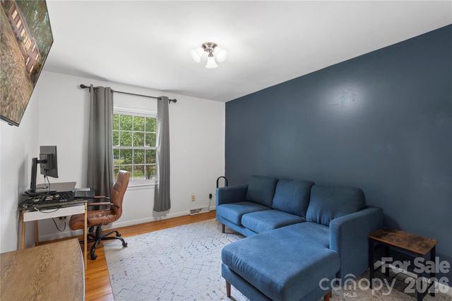 1800 Lumarka Drive, Charlotte, NC 28212