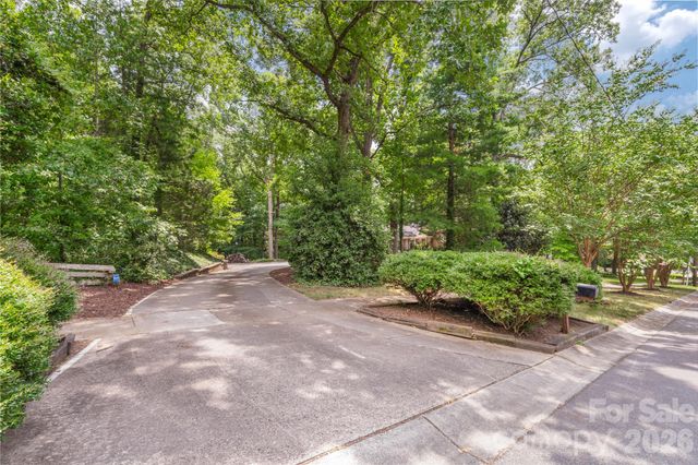 1800 Lumarka Drive, Charlotte, NC 28212