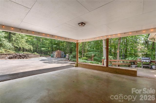 1800 Lumarka Drive, Charlotte, NC 28212