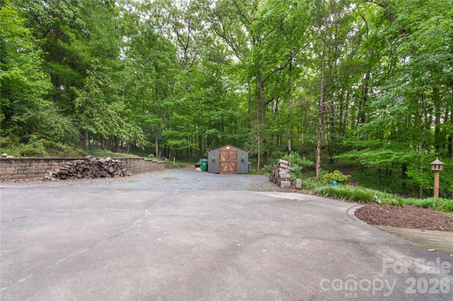 1800 Lumarka Drive, Charlotte, NC 28212