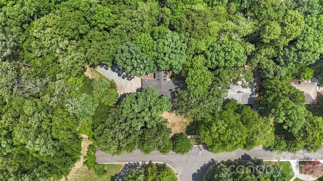 1800 Lumarka Drive, Charlotte, NC 28212