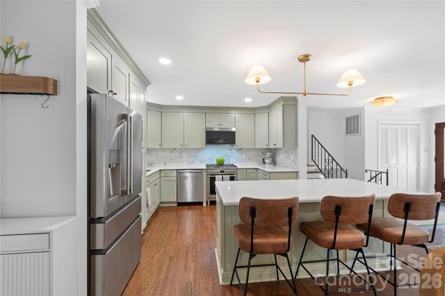 1800 Lumarka Drive, Charlotte, NC 28212