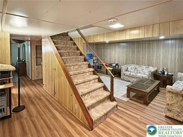 7537 Lake Shore Drive, Tobyhanna Twp, PA 18347