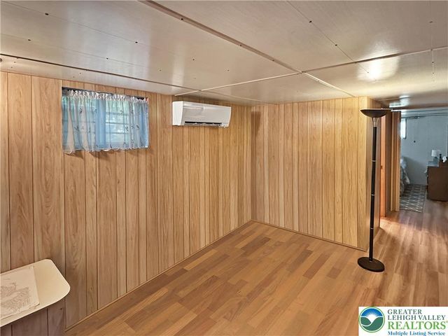 7537 Lake Shore Drive, Tobyhanna Twp, PA 18347