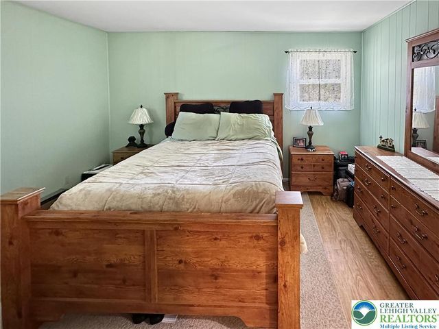 7537 Lake Shore Drive, Tobyhanna Twp, PA 18347