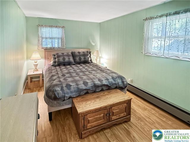 7537 Lake Shore Drive, Tobyhanna Twp, PA 18347