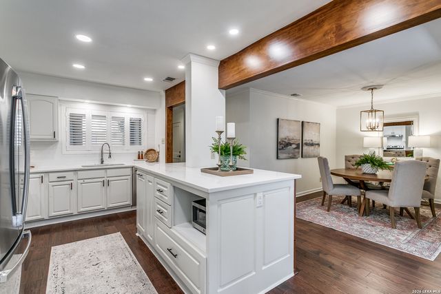 8123 N New Braunfels Ave Apt F, San Antonio, TX 78209