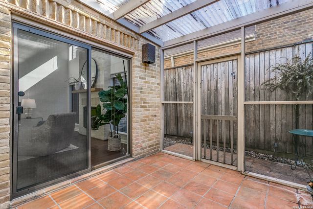 8123 N New Braunfels Ave Apt F, San Antonio, TX 78209