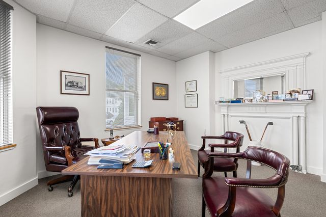 1074 Massachusetts Ave, Arlington, MA 02476