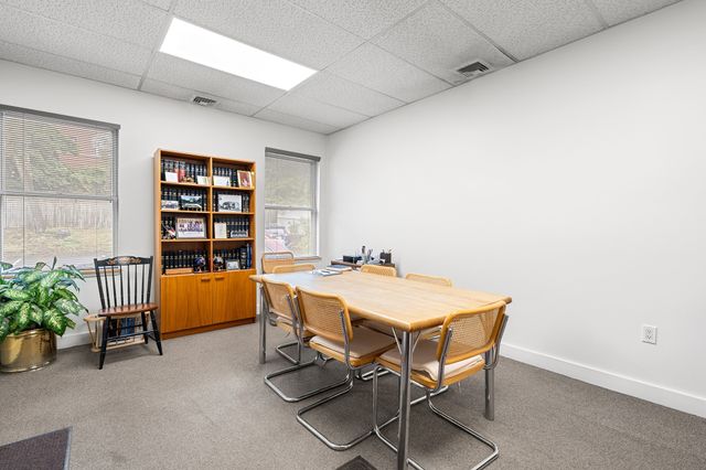 1074 Massachusetts Ave, Arlington, MA 02476