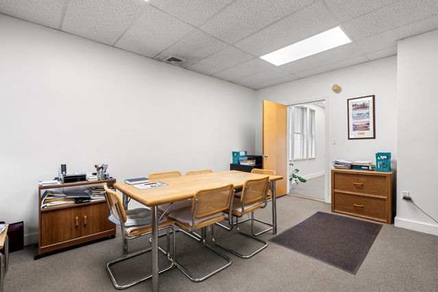 1074 Massachusetts Ave, Arlington, MA 02476