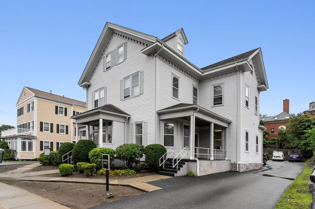 1074 Massachusetts Ave, Arlington, MA 02476