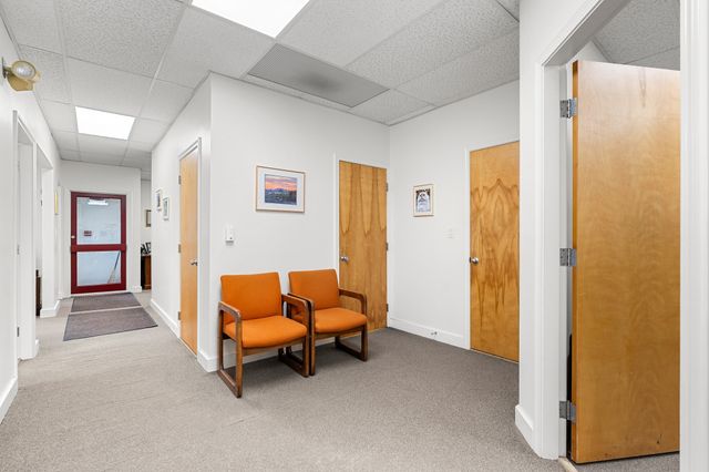 1074 Massachusetts Ave, Arlington, MA 02476