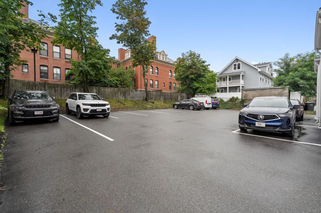 1074 Massachusetts Ave, Arlington, MA 02476