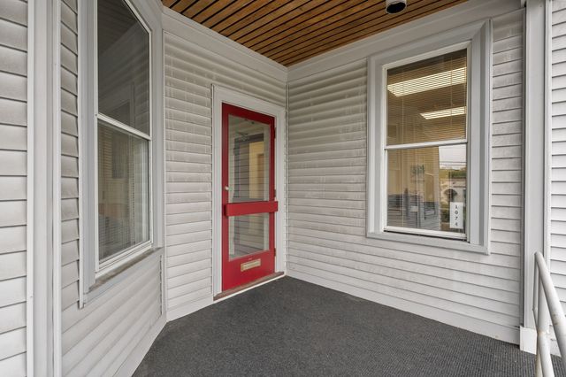 1074 Massachusetts Ave, Arlington, MA 02476