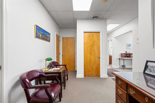 1074 Massachusetts Ave, Arlington, MA 02476