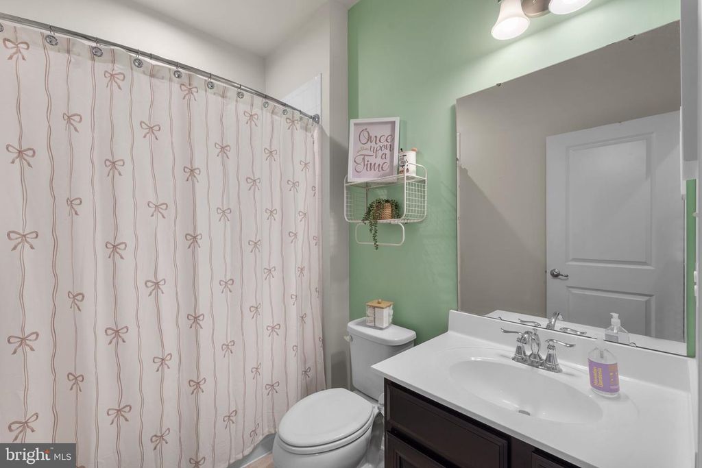 Image 26 of property listing at 1849 WIND GATE RD, Baltimore, MD 21227