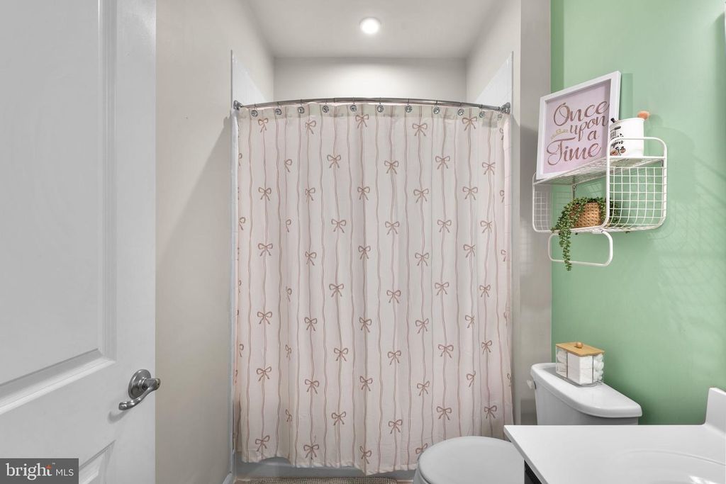 Image 27 of property listing at 1849 WIND GATE RD, Baltimore, MD 21227