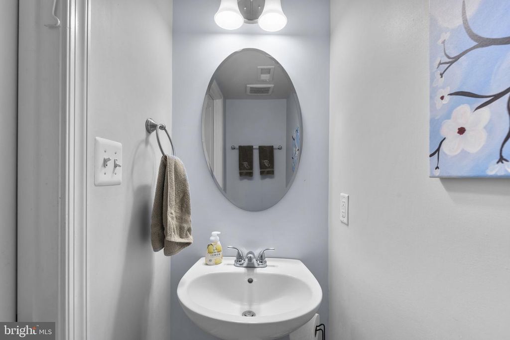 Image 37 of property listing at 1849 WIND GATE RD, Baltimore, MD 21227