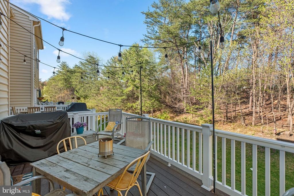 Image 40 of property listing at 1849 WIND GATE RD, Baltimore, MD 21227