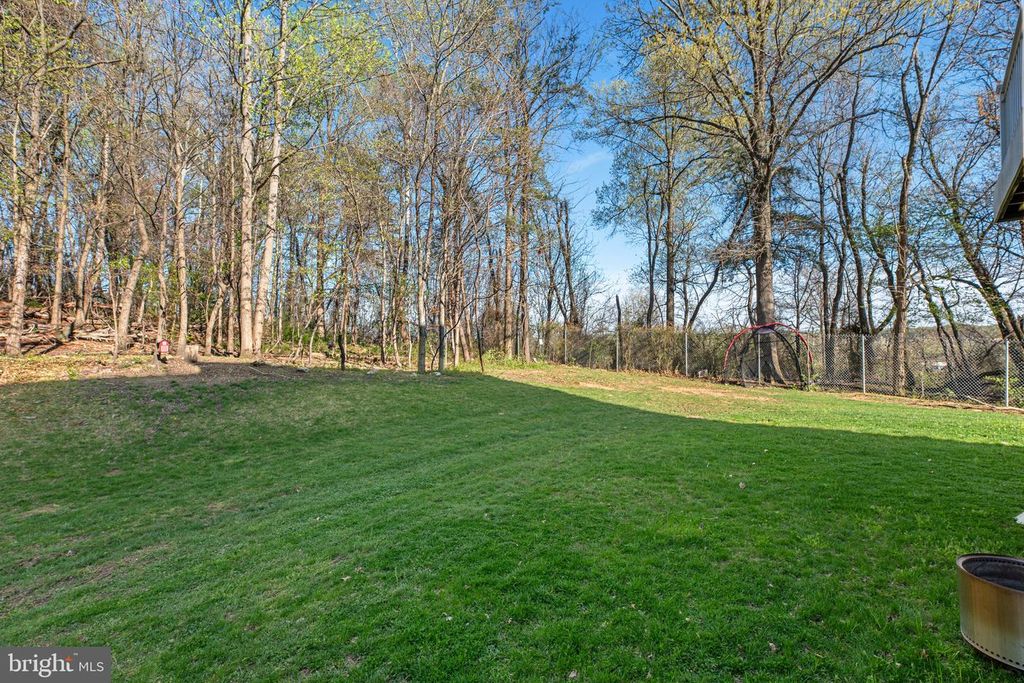 Image 43 of property listing at 1849 WIND GATE RD, Baltimore, MD 21227