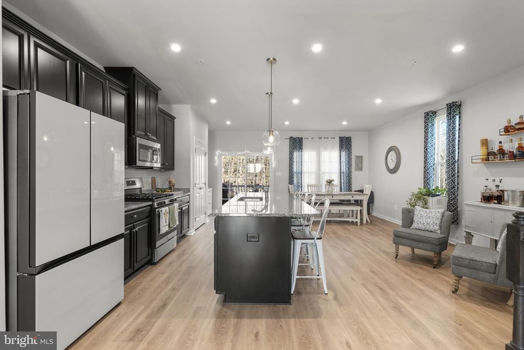 Image 7 of property listing at 1849 WIND GATE RD, Baltimore, MD 21227