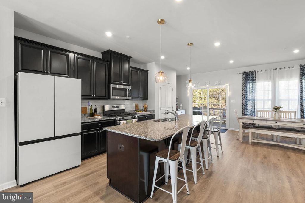 Image 8 of property listing at 1849 WIND GATE RD, Baltimore, MD 21227