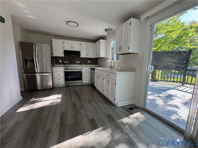 5266 Hallmark Dr, North Chesterfield, VA 23234