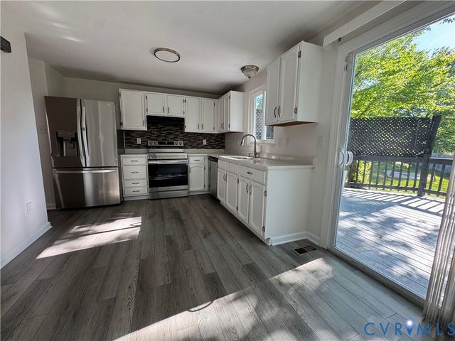 5266 Hallmark Dr, North Chesterfield, VA 23234