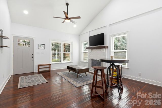 2224 Weyland Avenue, Charlotte, NC 28208