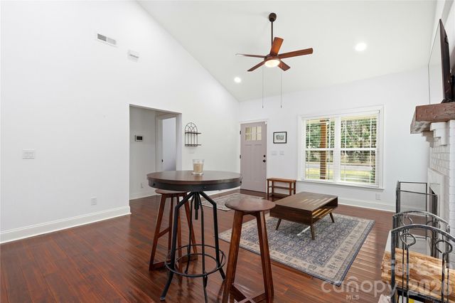 2224 Weyland Avenue, Charlotte, NC 28208